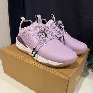 Clove Lavender Women’s size 8.5 shoes. Leather, water proof, healthcare worker